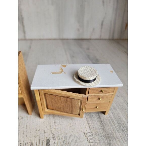 Miniature dollhouse dresser cabinet sets hat accessories - Picture 3 of 10